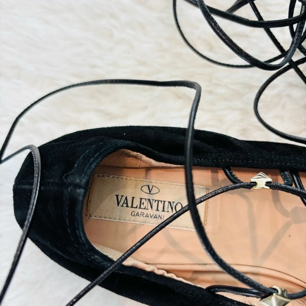 Garavani Valentino Strappy Black Suede Leather Lace-Up Flats size EU 40 US 8